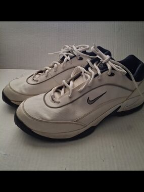 Nike Air Challenge Men’s White Golf Shoes Athletic Sneakers
